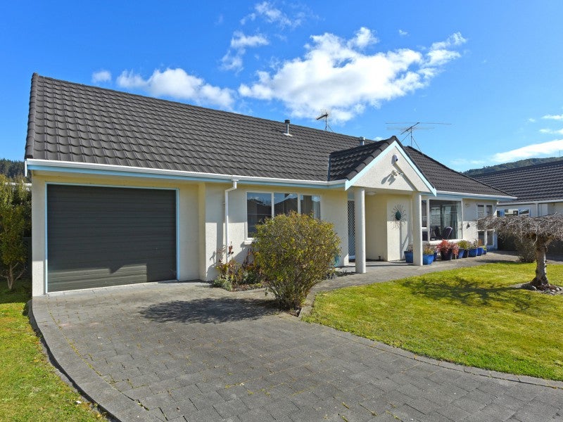 3 Millwood Place, Silverstream, Upper Hutt - Carousel 14