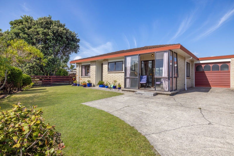 2A Ngarimu Place, Mount Maunganui, Mount Maunganui - Carousel 1