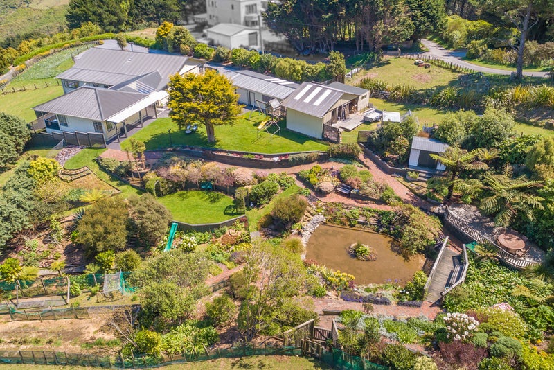 302 Normandale Road, Normandale, Lower Hutt - Carousel 1