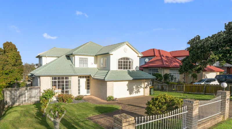 97 Glenmore Road, Sunnyhills, Auckland - Carousel 1