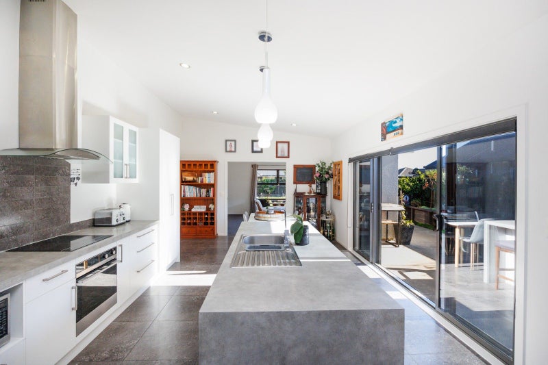 51 Chestnut Close, Kelvin Grove, Palmerston North - Carousel 2