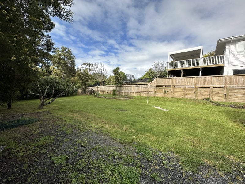 27 Greenhithe Road, Greenhithe, Auckland - Carousel 18