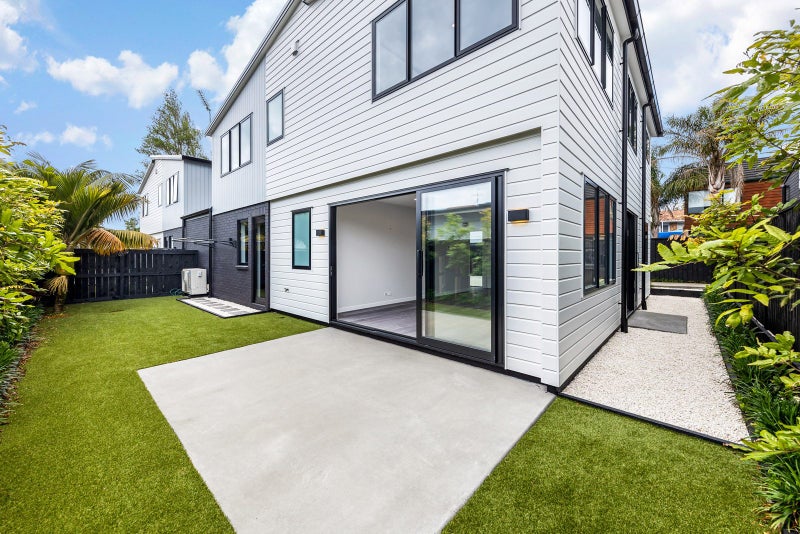 30B Pembroke Crescent, Glendowie, Auckland - Carousel 2