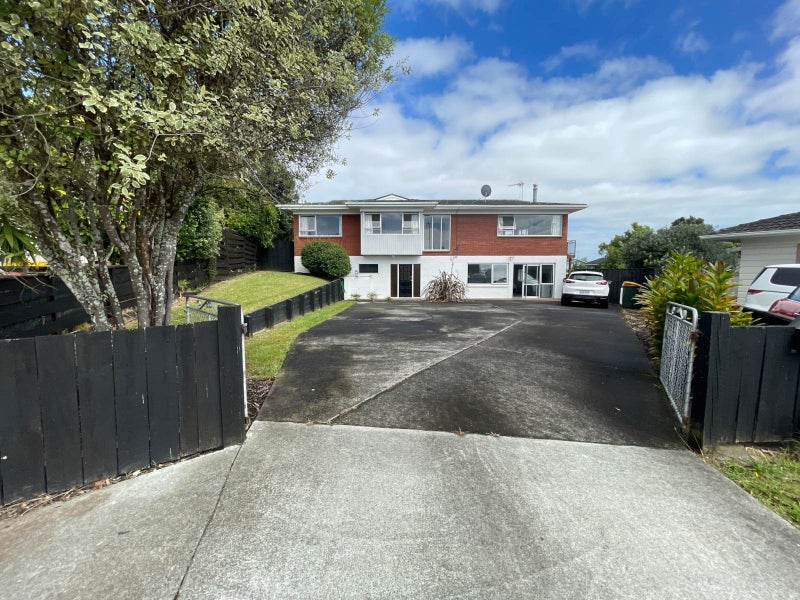 14 Paulange Place, Pakuranga Heights, Auckland - Carousel 1