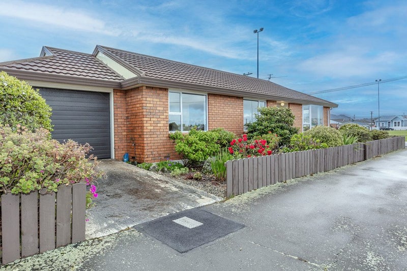 8 Hardy Street, Saint Kilda, Dunedin - Carousel 1