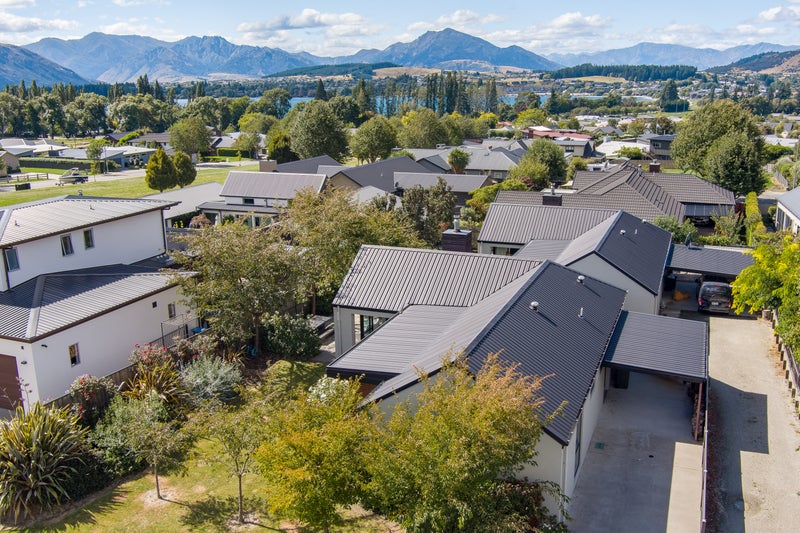 33 Old Station Avenue, Wanaka - Carousel 22