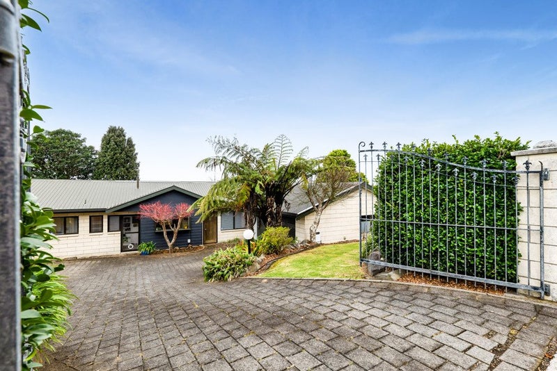 23B Veale Road, Frankleigh Park, New Plymouth - Carousel 1