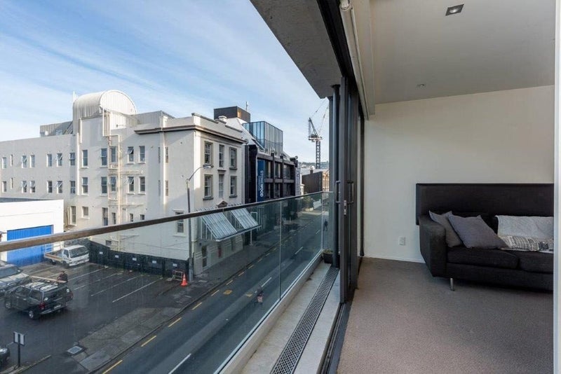 44/13 College Street, Te Aro, Wellington - Carousel 2
