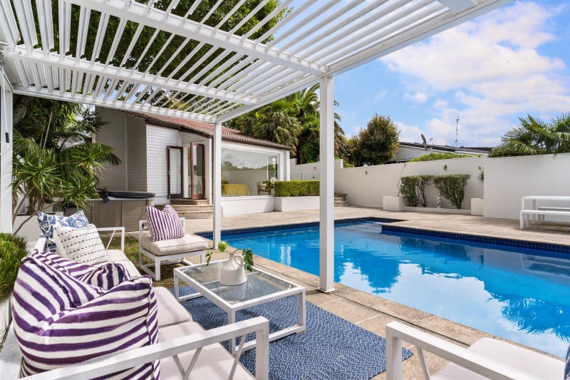 58 Roberta Avenue, Glendowie, Auckland - Carousel 1