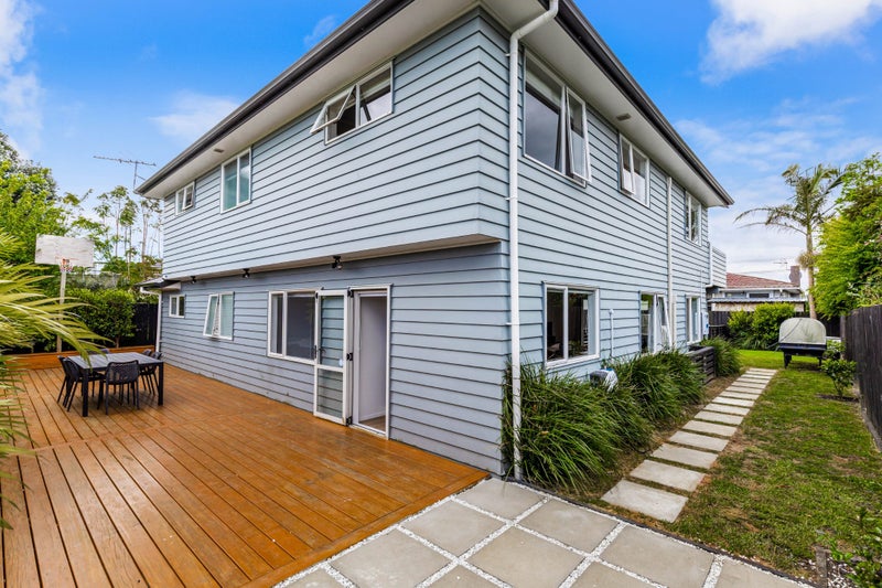 79A Wharf Road, Te Atatu Peninsula, Auckland - Carousel 2