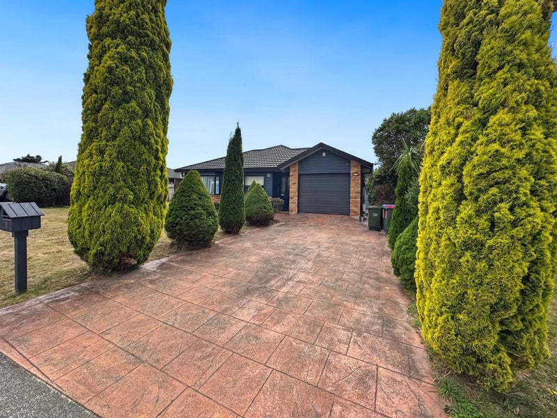 11 Messines Avenue, Trentham, Upper Hutt - Carousel 1