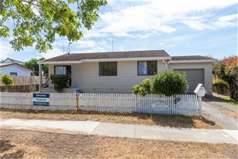 87A Breckons Avenue, Nawton, Hamilton - Carousel 1