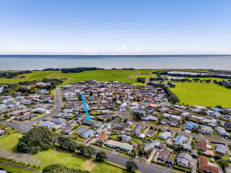 27 Culzean Grove, Bell Block, New Plymouth - Carousel 2