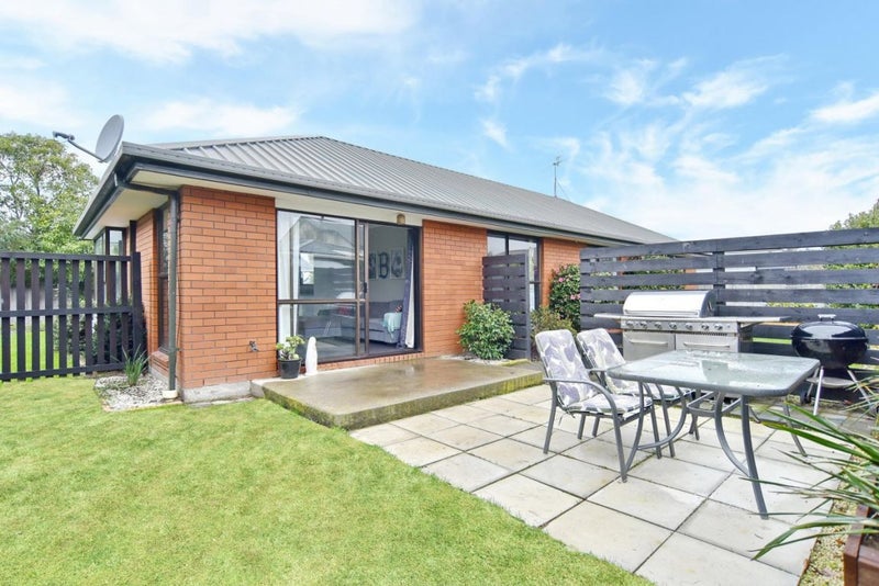 1C Sylvia Street, Parklands, Christchurch - Carousel 1