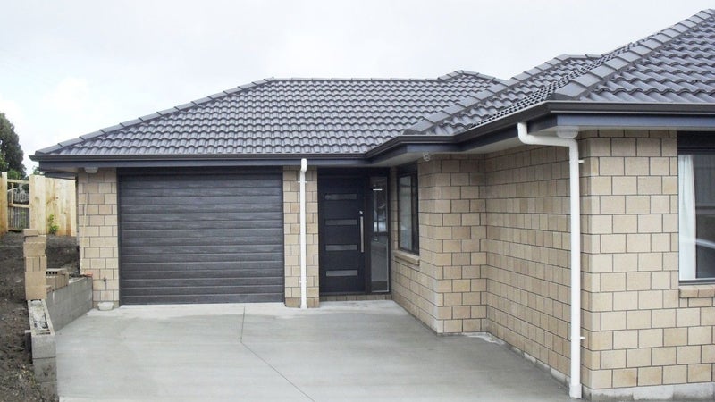 4A Taipari Road, Te Atatu Peninsula, Auckland - Carousel 1