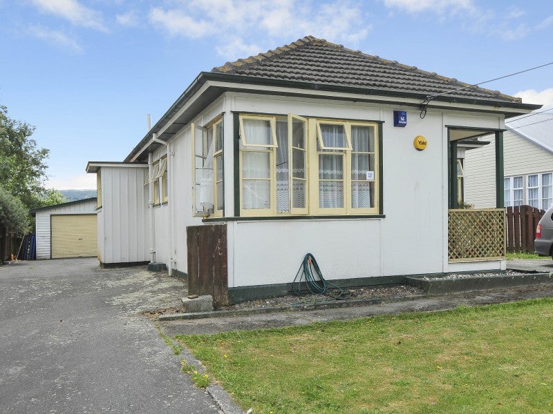 51 Shearer Crescent, Naenae, Lower Hutt - Carousel 1