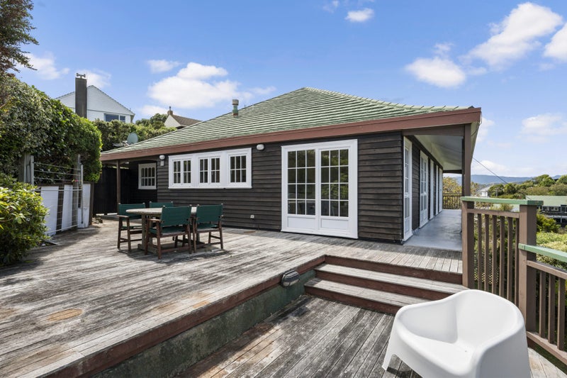 1A Seatoun Heights Road, Miramar, Wellington - Carousel 1