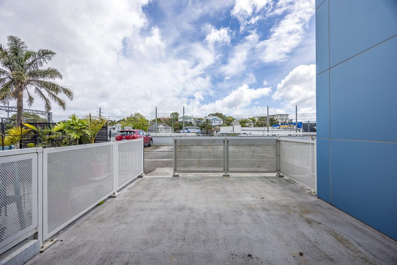 112/3 Morningside Drive, St Lukes, Auckland - Carousel 2