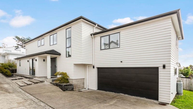 61A Glenview Road, Glen Eden, Auckland - Carousel 1