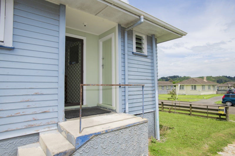 31 Pickering Street, Outer Kaiti, Gisborne - Carousel 2