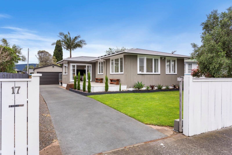 17 Esmeralda Avenue, Avondale, Auckland - Carousel 25