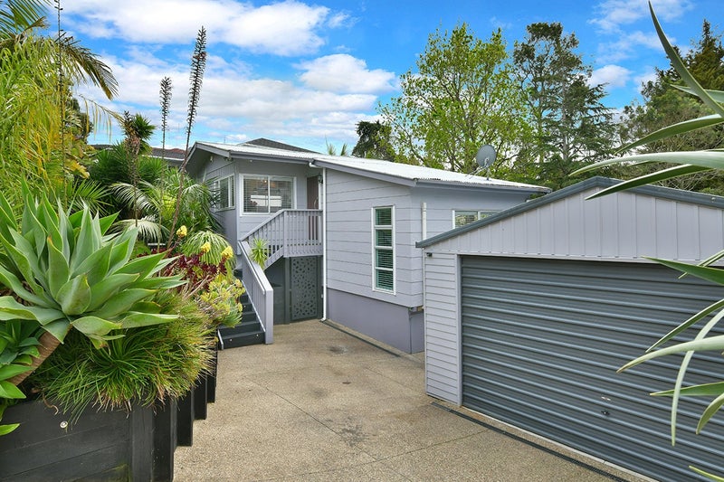38 Weatherly Road, Torbay, Auckland - Carousel 1