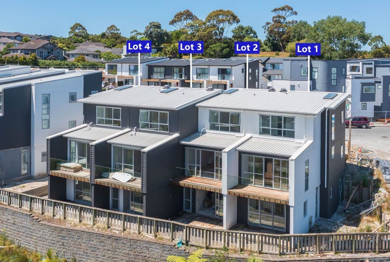 4/10 Vinifera Place, Fairview Heights, Auckland - Carousel 2