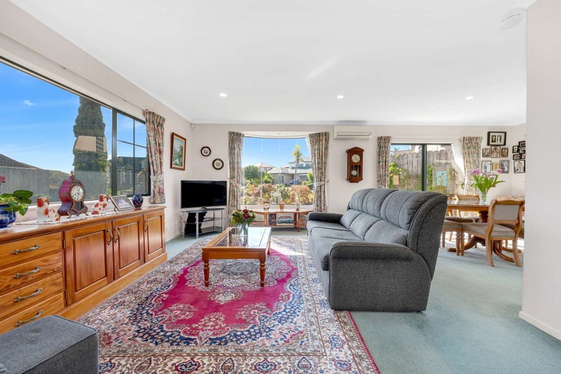 1/17 Limerick Place, Dannemora, Auckland - Carousel 2