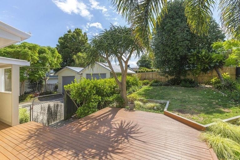 172 Lake Road, Belmont, Auckland - Carousel 10