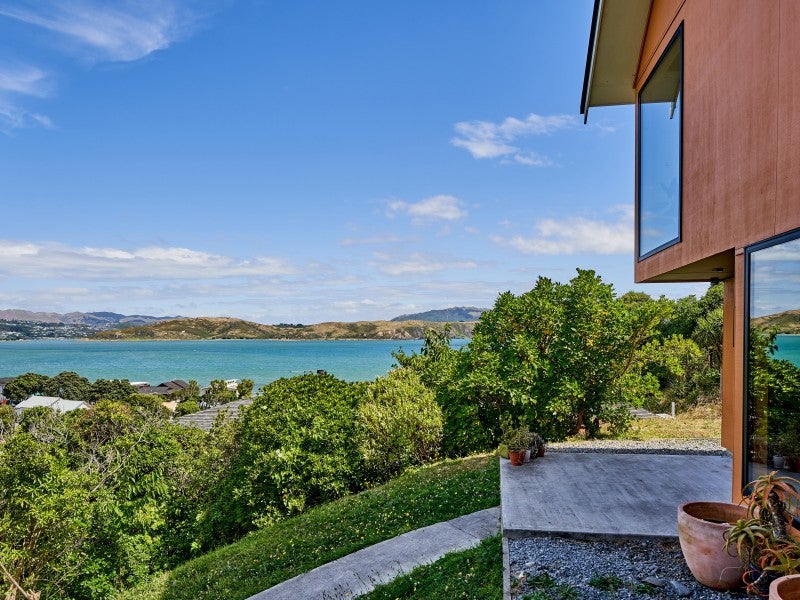 13 Airlie Road, Plimmerton, Porirua - Carousel 2