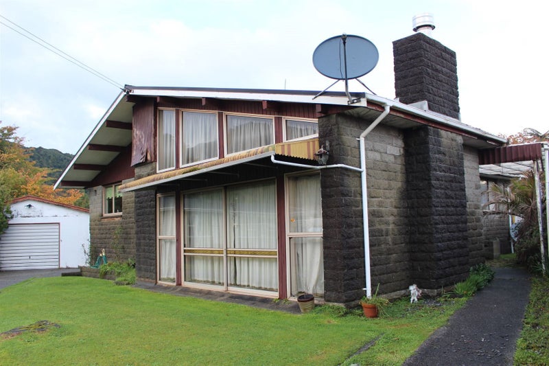 10 Dupre Place, Cobden, Greymouth - Carousel 2