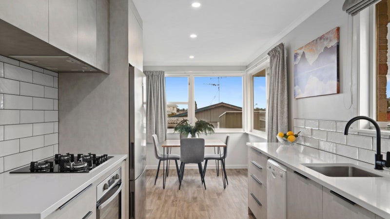 7 Watling Street, Gate Pa, Tauranga - Carousel 1