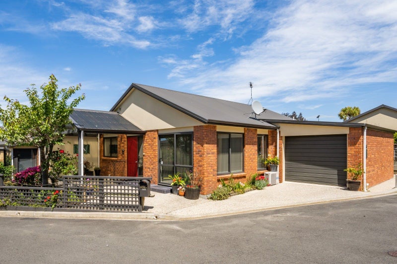 202B South Road, Caversham, Dunedin - Carousel 1