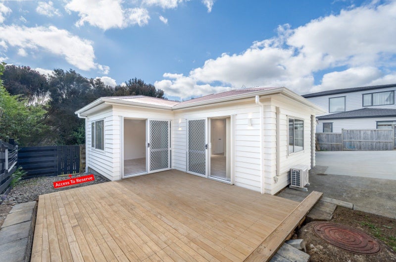 41 Gosford Drive, Botany Downs, Auckland - Carousel 1