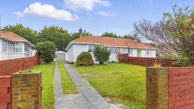 96 Main Road, Titahi Bay, Porirua - Carousel 1