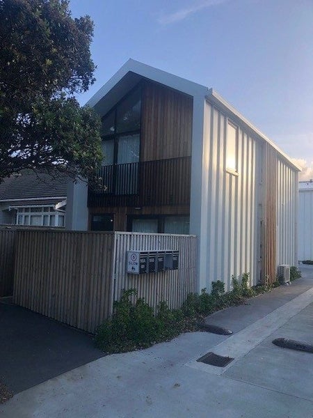 18 Inglis Street, Seatoun, Wellington - Carousel 1