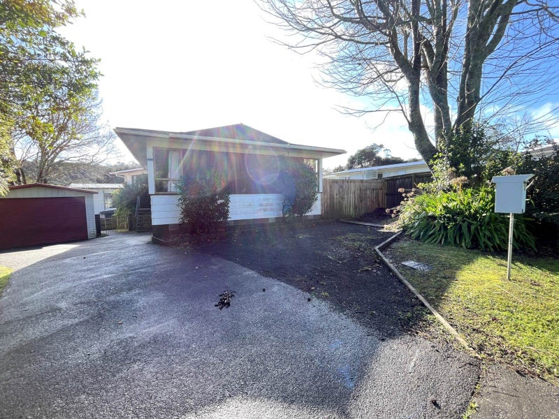 20 Glastron Place, Bayview, Auckland - Carousel 1