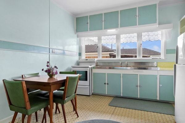 11 Charles Crescent, Beerescourt, Hamilton - Carousel 2