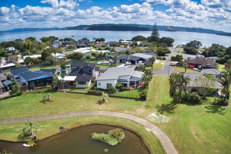 21 Barbados Way, One Tree Point - Carousel 26