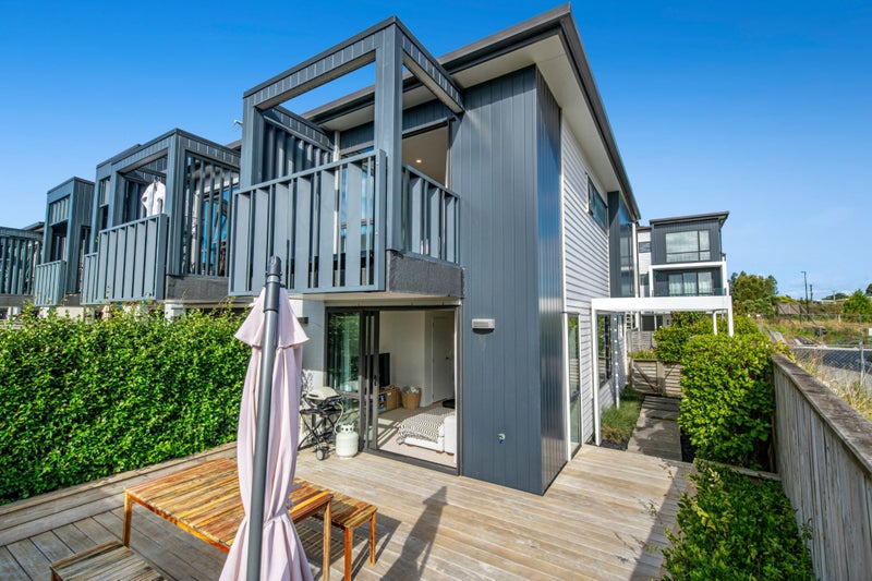 51 Carder Court, Hobsonville, Auckland - Carousel 1