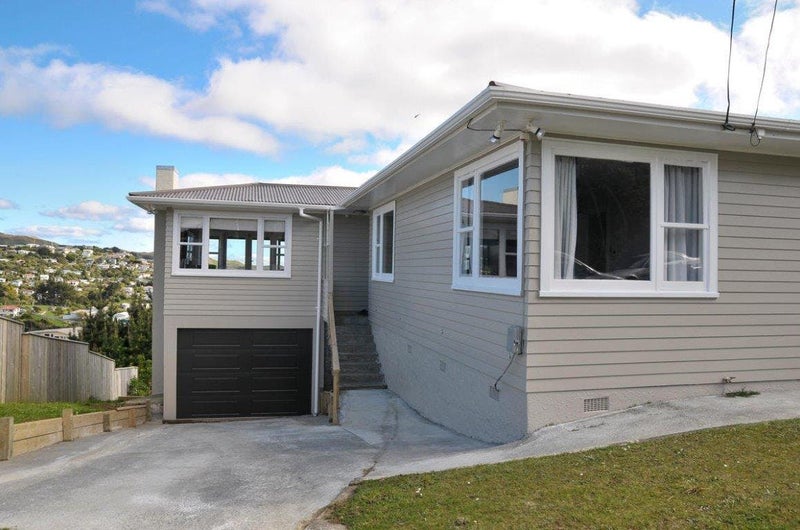 48 Brooker Grove, Newlands, Wellington - Carousel 1
