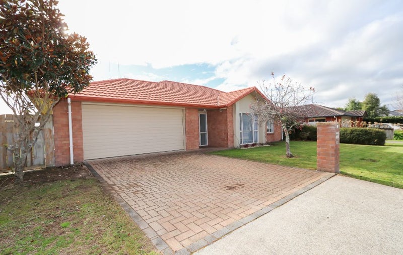 183 Old Farm Road, Hamilton East, Hamilton - Carousel 1
