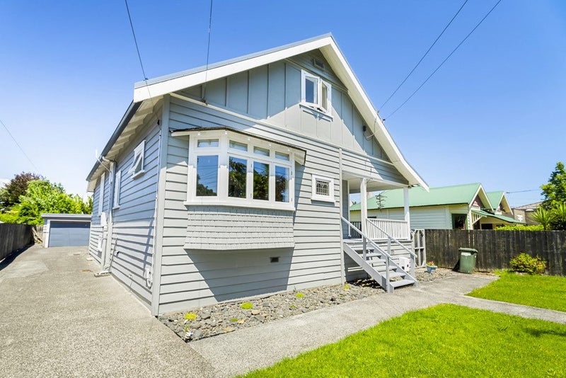 26 Fowlds Avenue , Sandringham, Auckland - Carousel 1