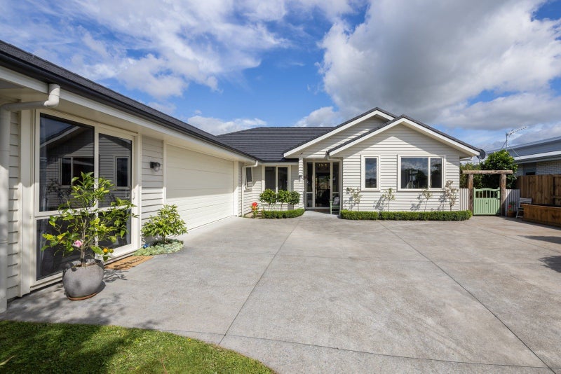 53 Meadowfield Street, Flagstaff, Hamilton - Carousel 2