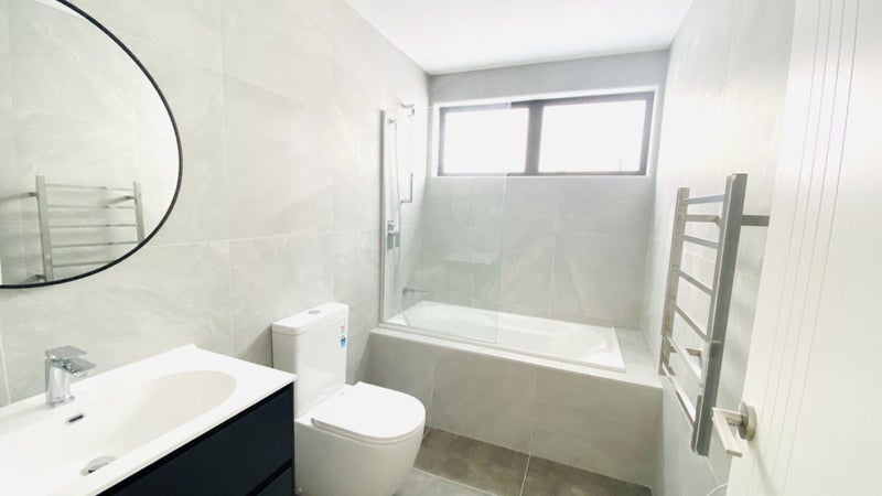 2/32B Westgate Drive, Westgate, Auckland - Carousel 11