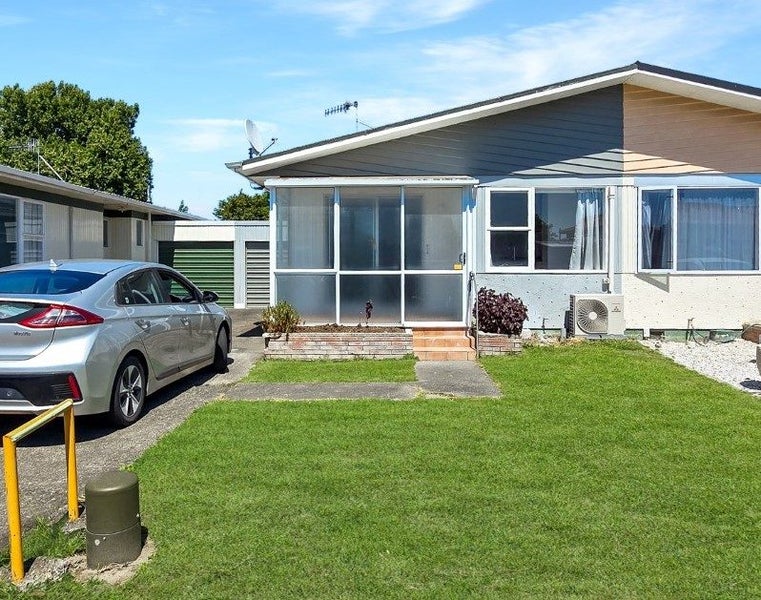 4/90 Gloucester Street, Greenmeadows, Napier - Carousel 1