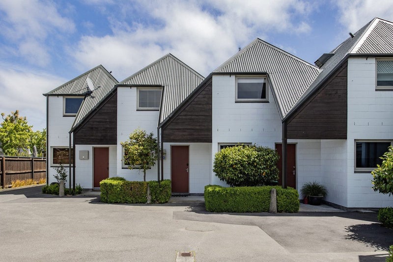 2/30 Clissold Street, Merivale, Christchurch - Carousel 1