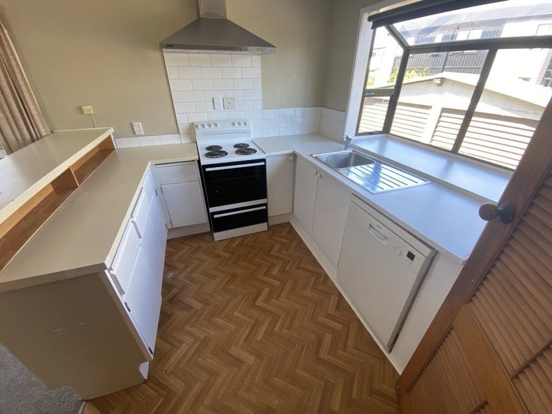29 Gilbass Avenue, Hamilton Lake, Hamilton - Carousel 2