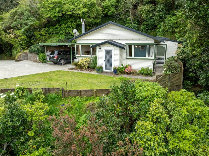 44 Old Porirua Road, Ngaio, Wellington - Carousel 1