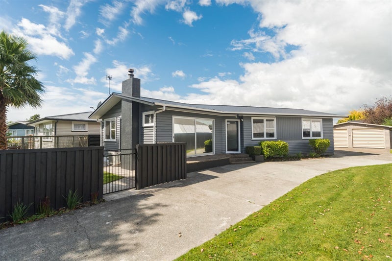 22 Rhodes Drive, Kelvin Grove, Palmerston North - Carousel 2